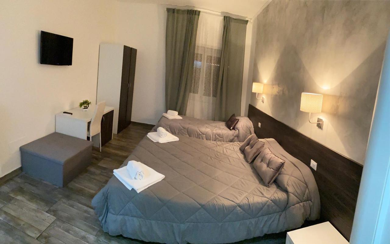 Tiburtina Inn Guest House Róma Kültér fotó